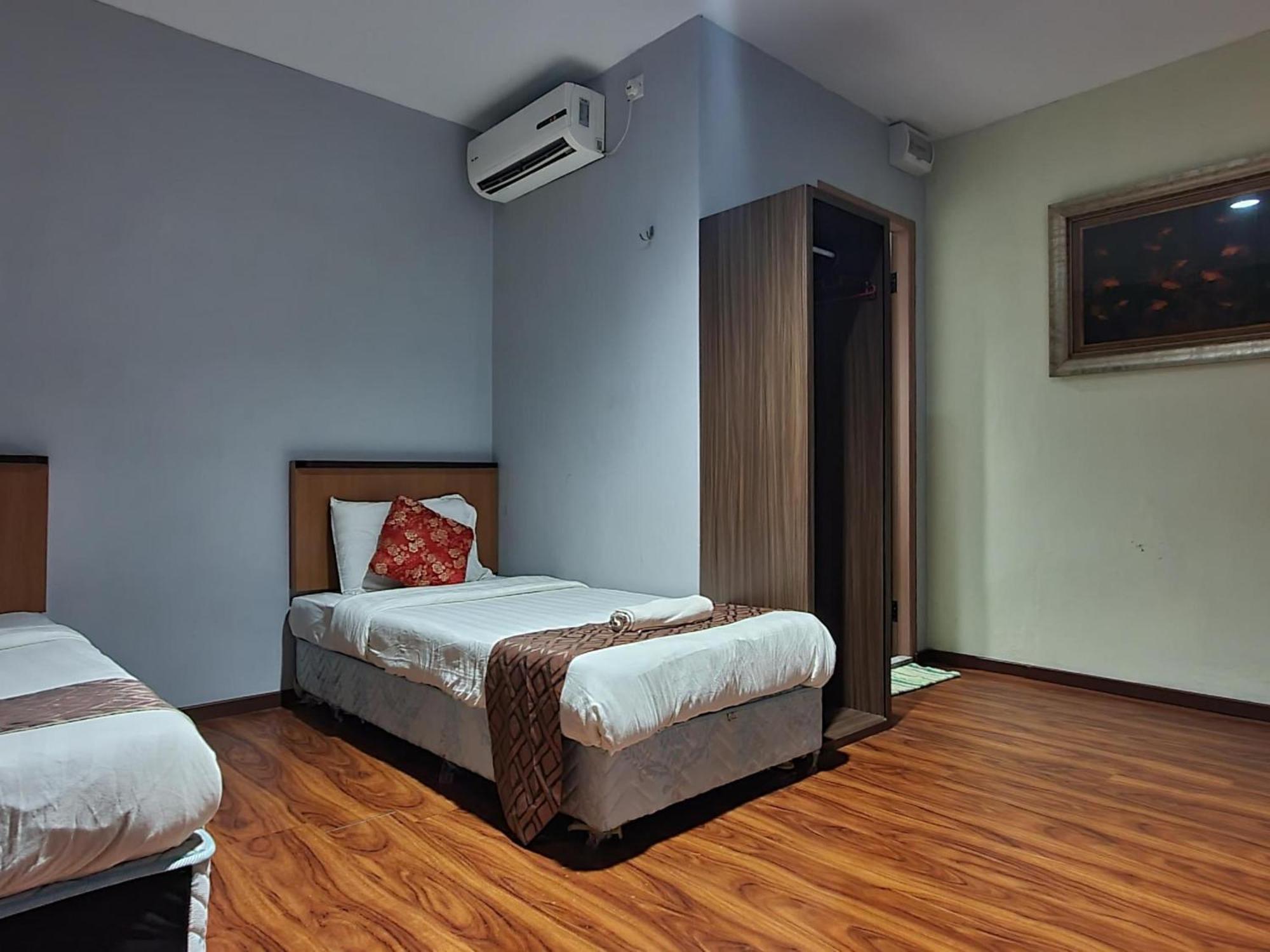 Oyo 90964 Melody 88 Inn Miri Exterior foto
